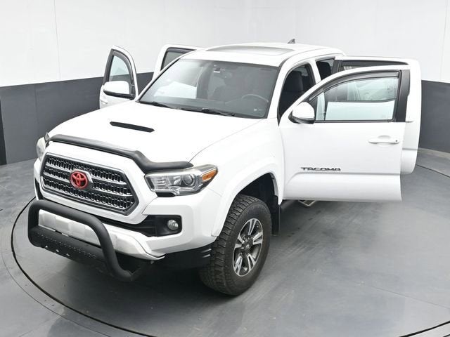 2016 Toyota Tacoma SR