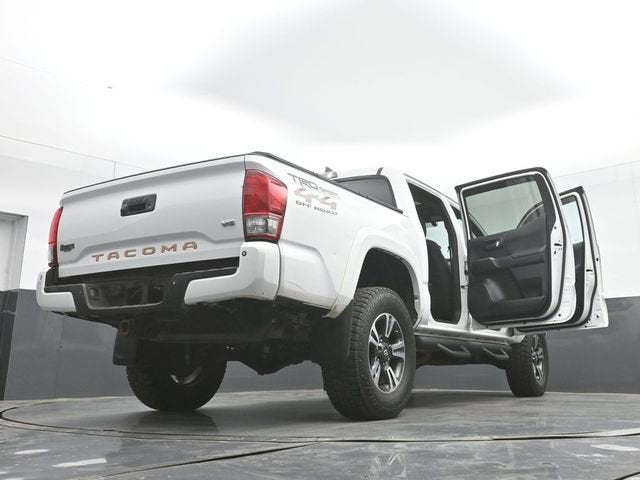 2016 Toyota Tacoma SR