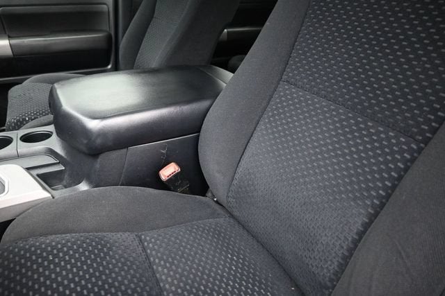 2013 Toyota Tundra Grade 5.7L V8