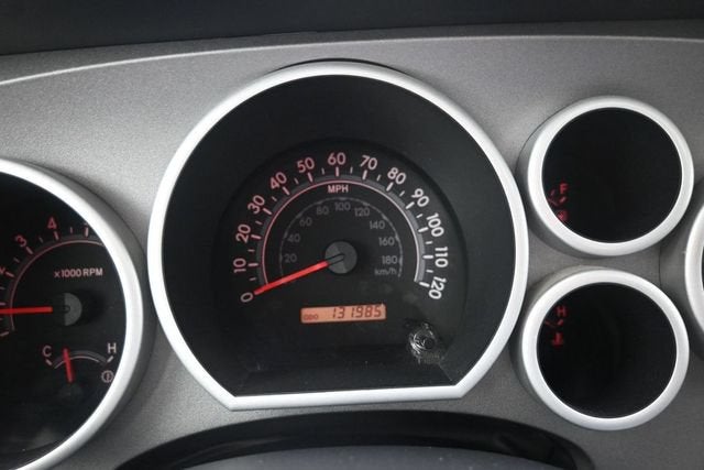 2013 Toyota Tundra Grade 5.7L V8
