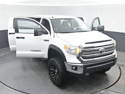 2017 Toyota Tundra SR5 5.7L V8