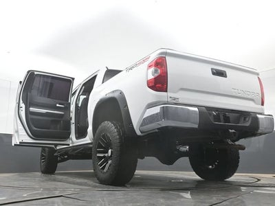 2017 Toyota Tundra SR5 5.7L V8