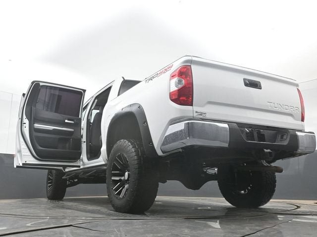 2017 Toyota Tundra SR5 5.7L V8