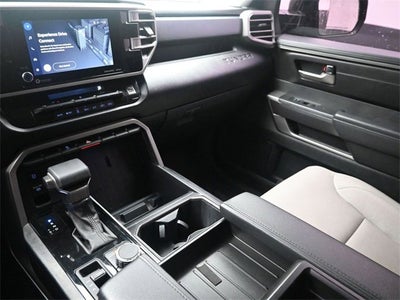 2022 Toyota Tundra 4WD SR5