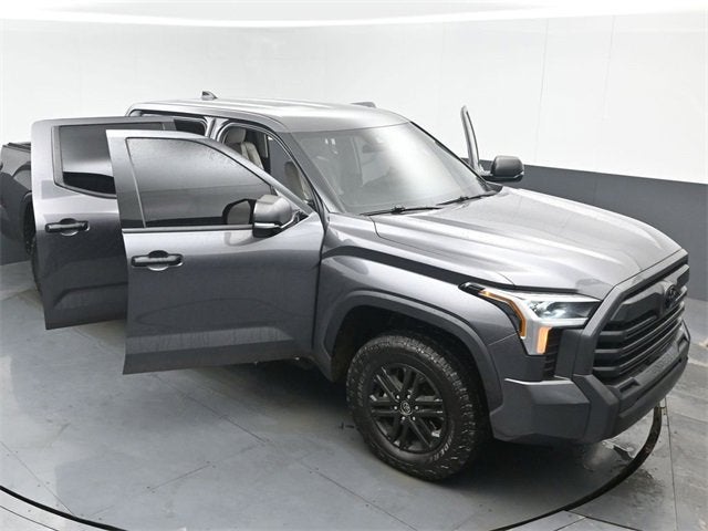 2022 Toyota Tundra 4WD SR5