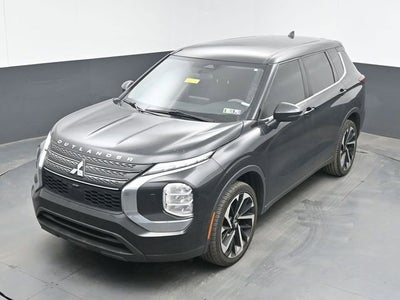 2022 Mitsubishi Outlander ES