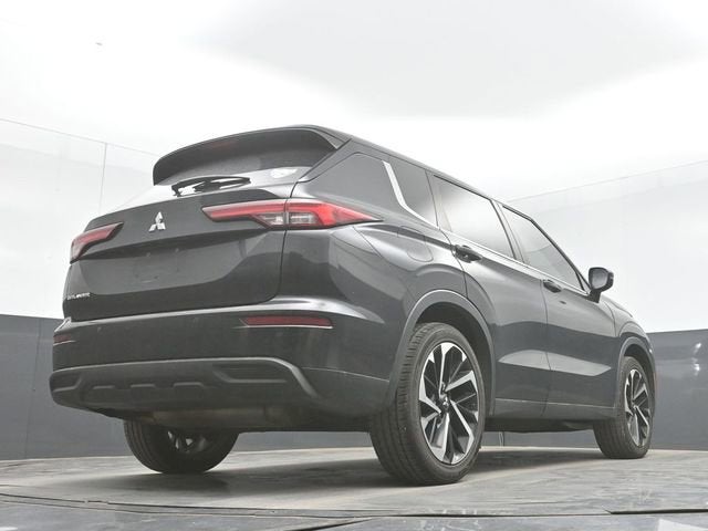 2022 Mitsubishi Outlander ES