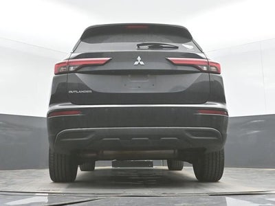 2022 Mitsubishi Outlander ES