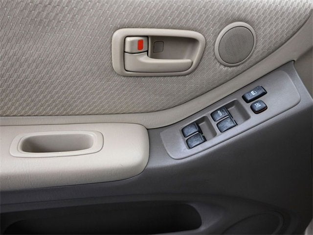 2004 Toyota Highlander NA