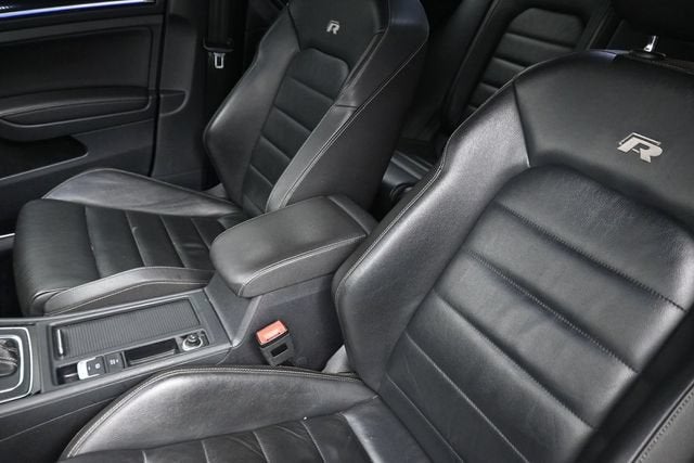 2017 Volkswagen Golf R 4-Door w/DCC & Navigation