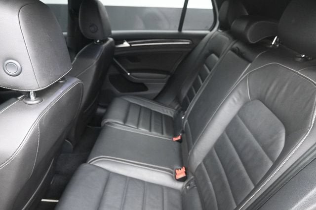 2017 Volkswagen Golf R 4-Door w/DCC & Navigation