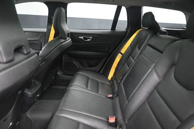 2020 Volvo V60 T5 Momentum