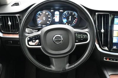2020 Volvo V60 T5 Momentum