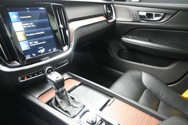 2020 Volvo V60 T5 Momentum