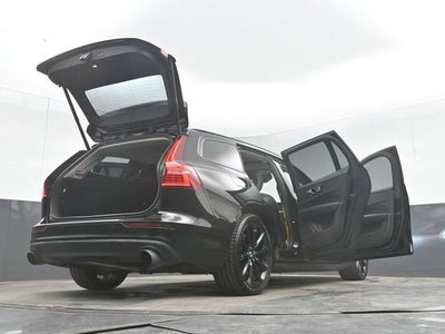 2020 Volvo V60 T5 Momentum