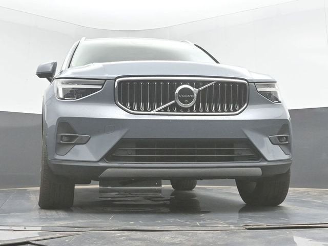 2023 Volvo XC40 B4 Ultimate Bright Theme