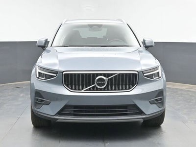 2023 Volvo XC40 B4 Ultimate Bright Theme