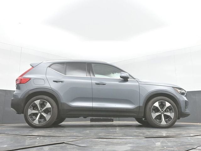 2023 Volvo XC40 B4 Ultimate Bright Theme