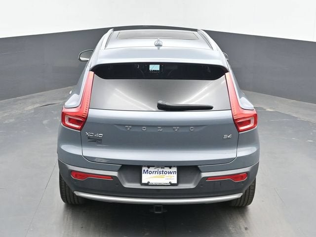 2023 Volvo XC40 B4 Ultimate Bright Theme