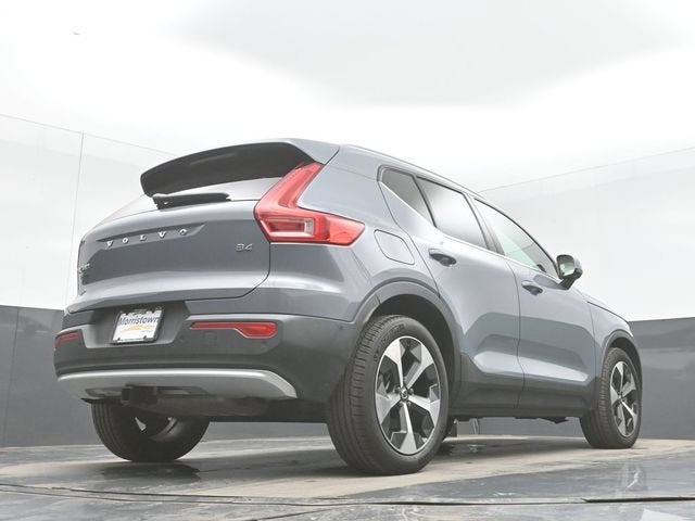 2023 Volvo XC40 B4 Ultimate Bright Theme