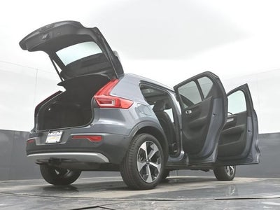 2023 Volvo XC40 B4 Ultimate Bright Theme