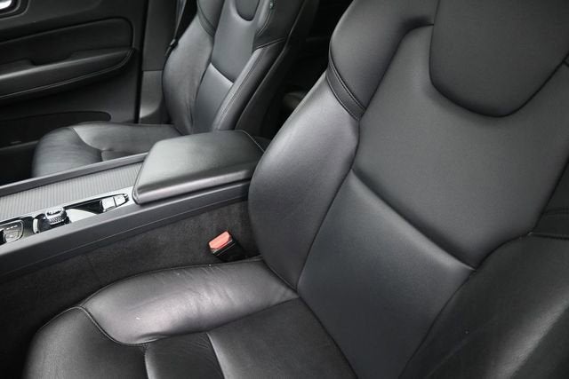 2023 Volvo XC60 B5 Core
