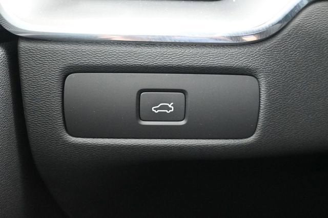 2023 Volvo XC60 B5 Core